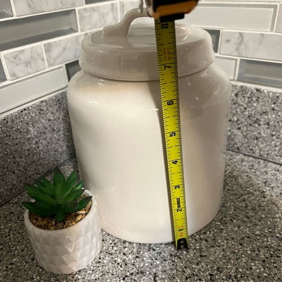 Rae Dunn Canister - Picture 9 of 9